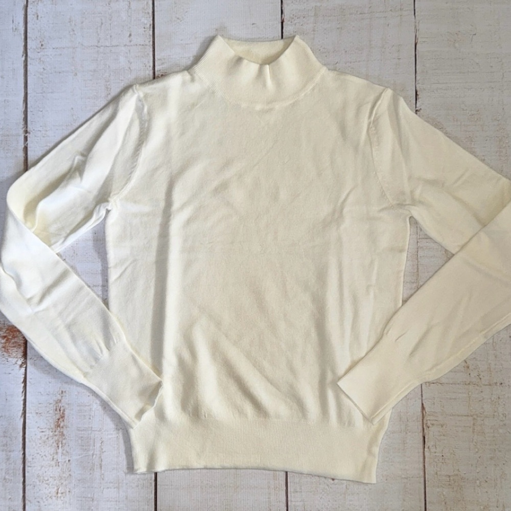 Bécool White Knit Turtleneck